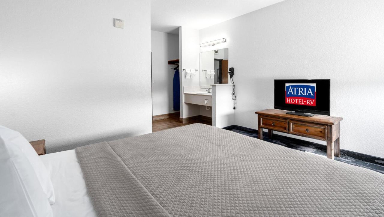 Atria Hotel And Rv Mcgregor Buitenkant foto